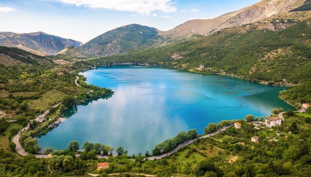 Il lago a forma di cuore del borgo Scanno