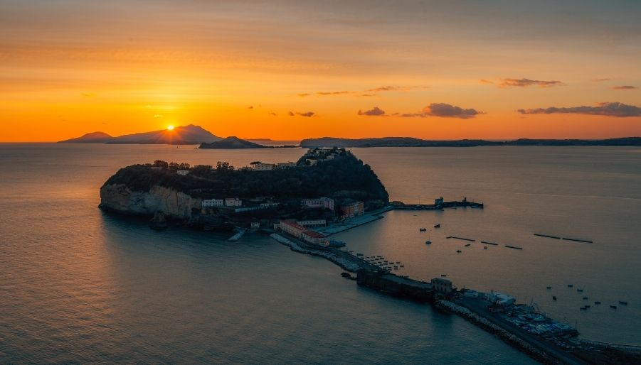 L'isolotto di Nisida visto dal Parco Virgiliano