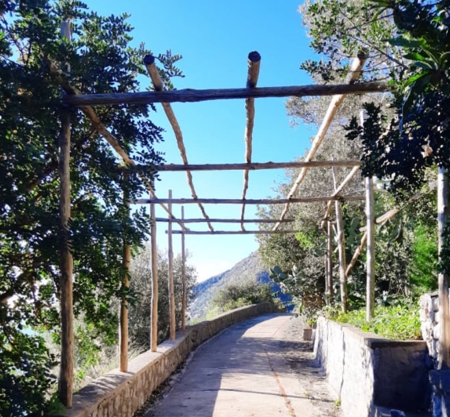 Passeggiata dell'amore a Furore