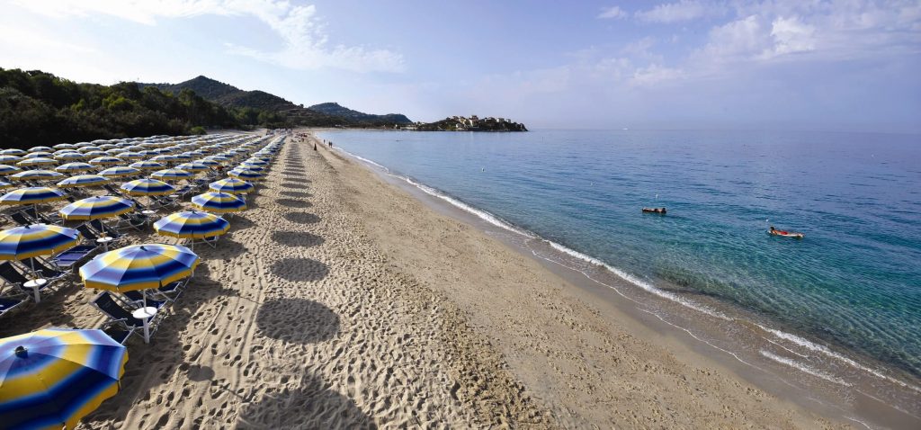 Calaserena spiaggia privata in Sardegna